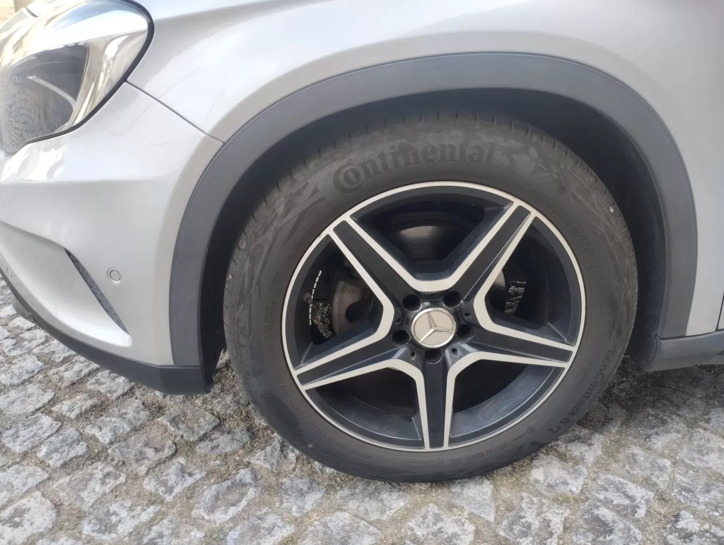 Mercedes-Benz GLA 180 CDI AMG Line - foto 8