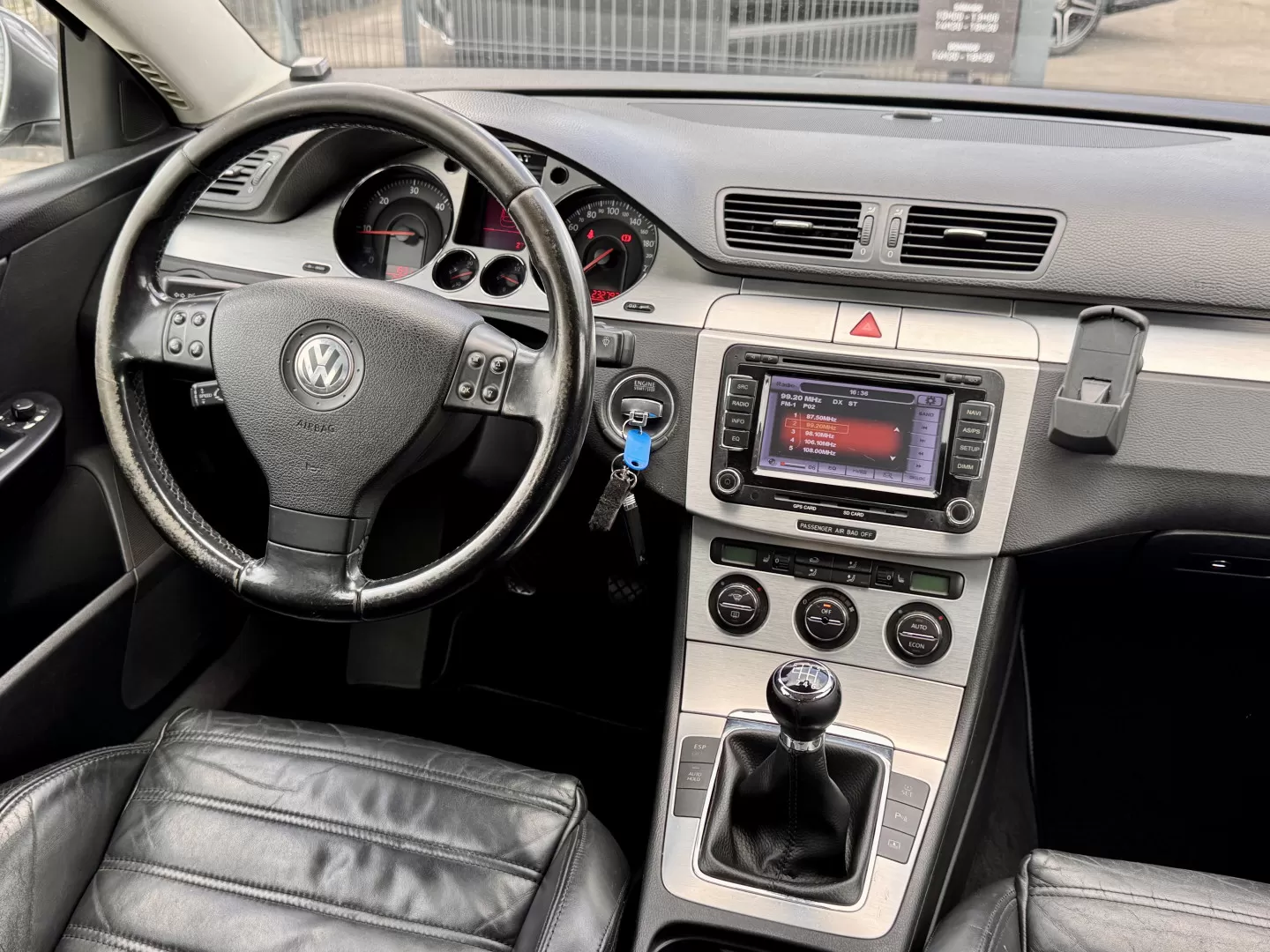 VW Passat 2.0 TDI Confortline - foto 8