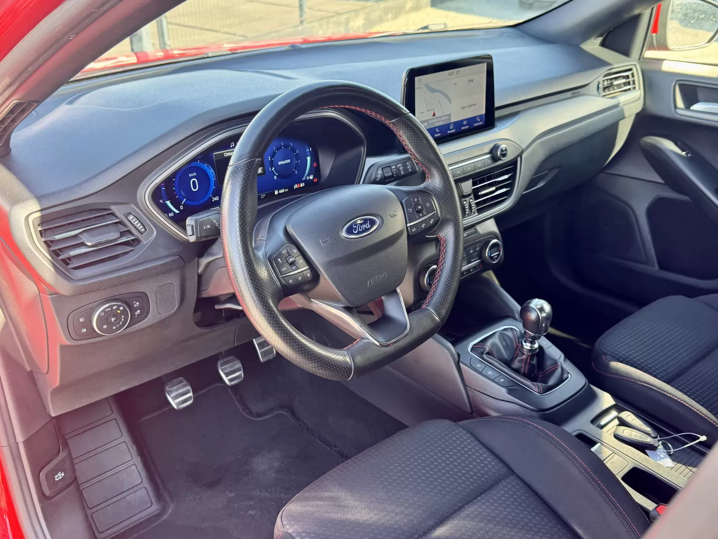 Ford Focus 1.0 EcoBoost ST-Line - foto 8