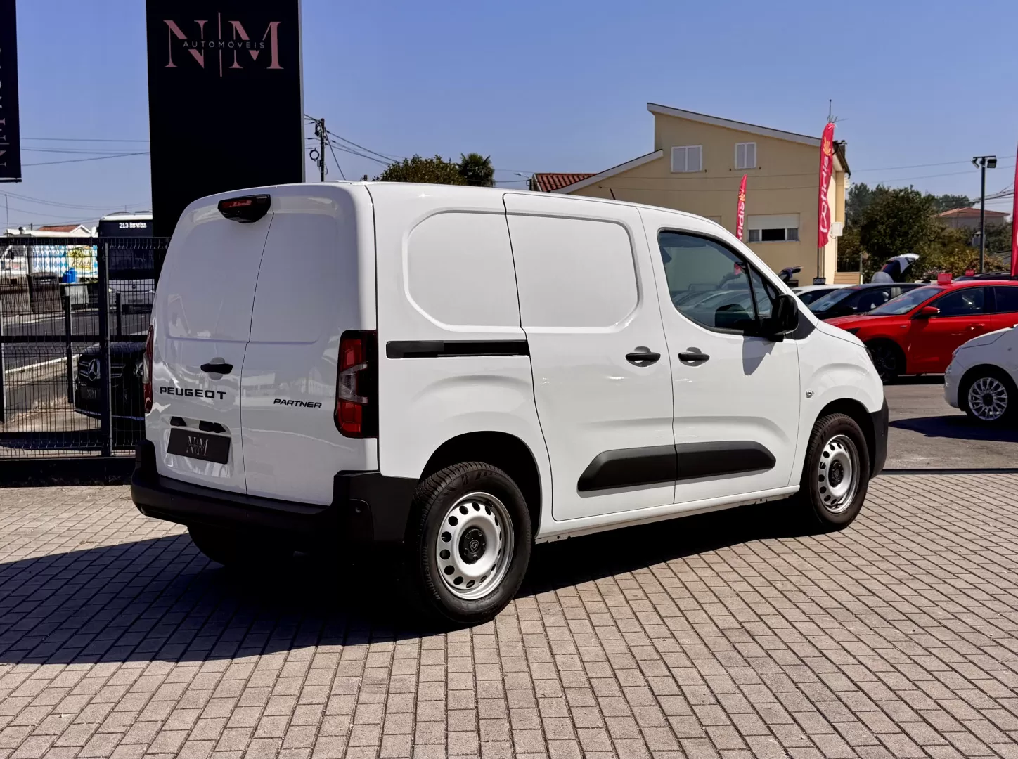 Peugeot  Partner 1.5 Hdi 3L - foto 2