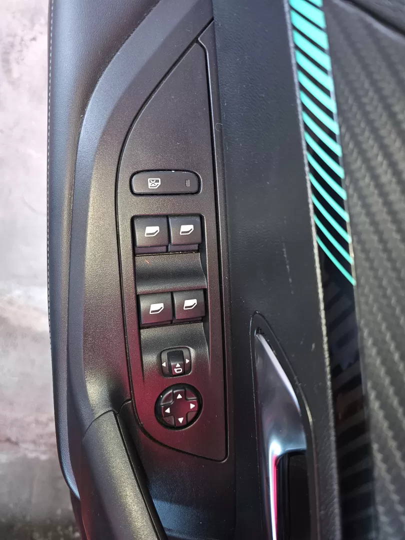 Peugeot 2008 PureTech 100 Stop&Start Allure Pack - foto 5