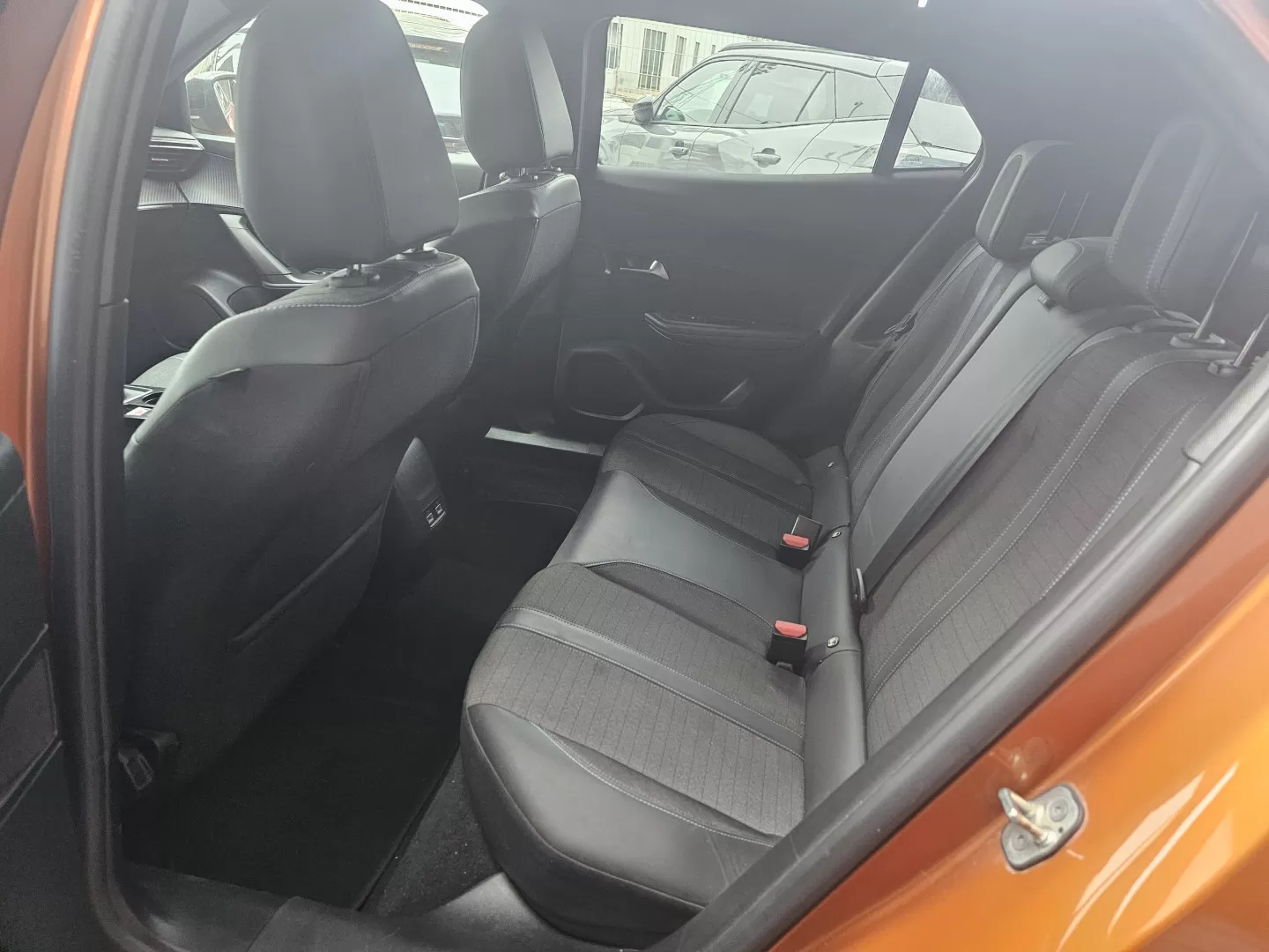 Peugeot 2008 PureTech 100 Stop&Start Allure Pack - foto 8