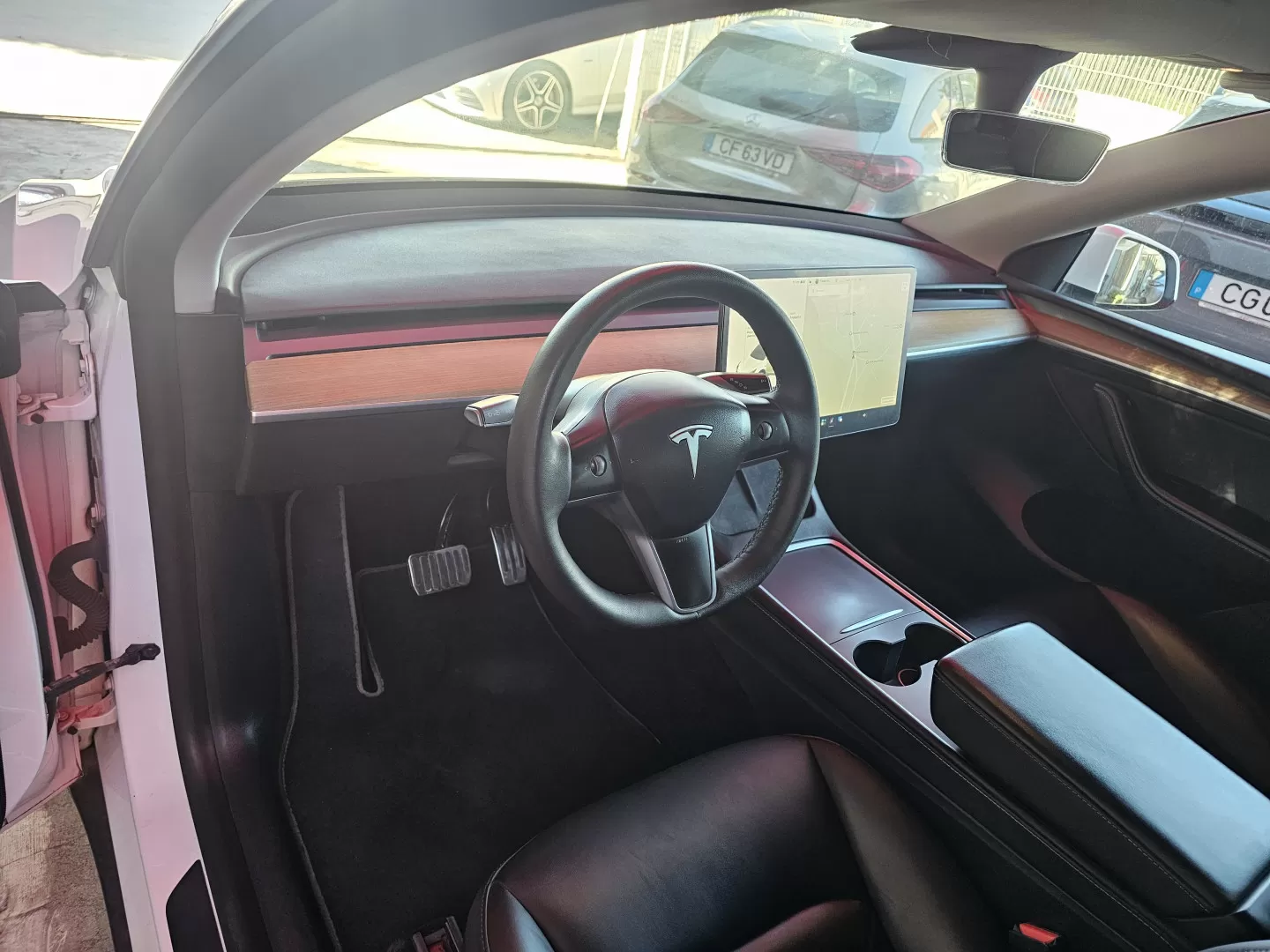 Tesla Model Y Long Range Dual Motor AWD - foto 7