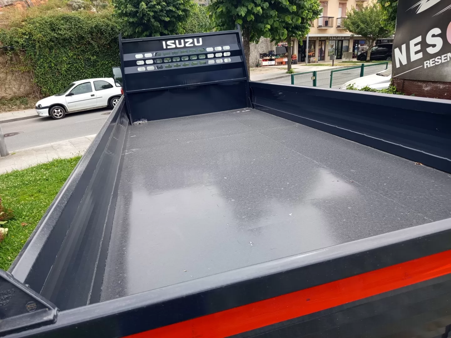 Isuzu  NQR 75 5.2 TRIBASCULANTE - foto 6