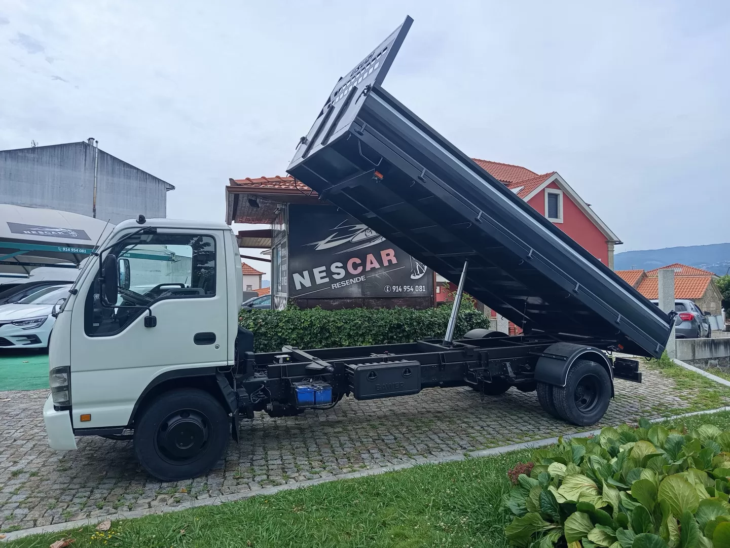 Isuzu  NQR 75 5.2 TRIBASCULANTE - foto 8