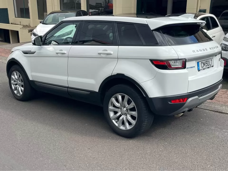 Land Rover Evoque 2.0 TD4 SE - foto 2