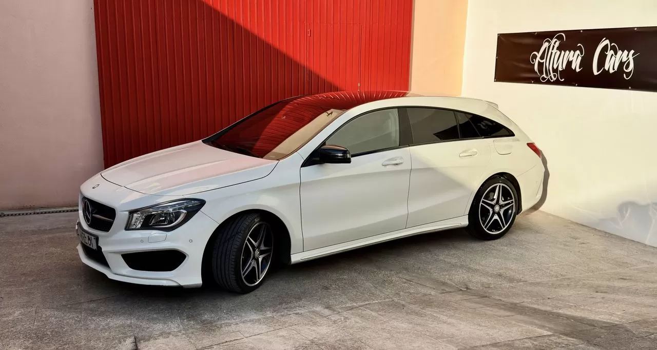 Mercedes-Benz CLA 220 d Shooting Brake AMG Line Aut. - foto 4