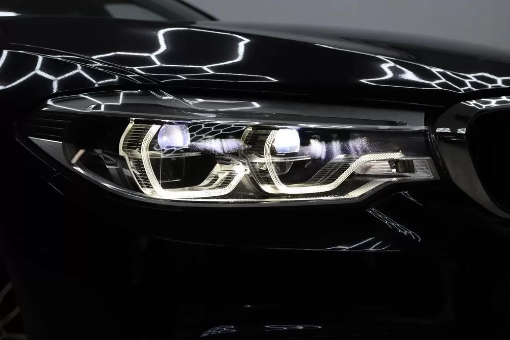 BMW 530e - foto 3