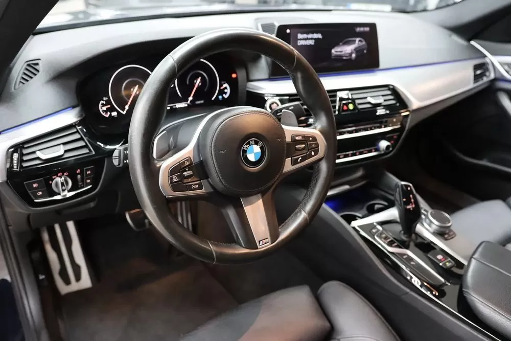 BMW 530e - foto 5