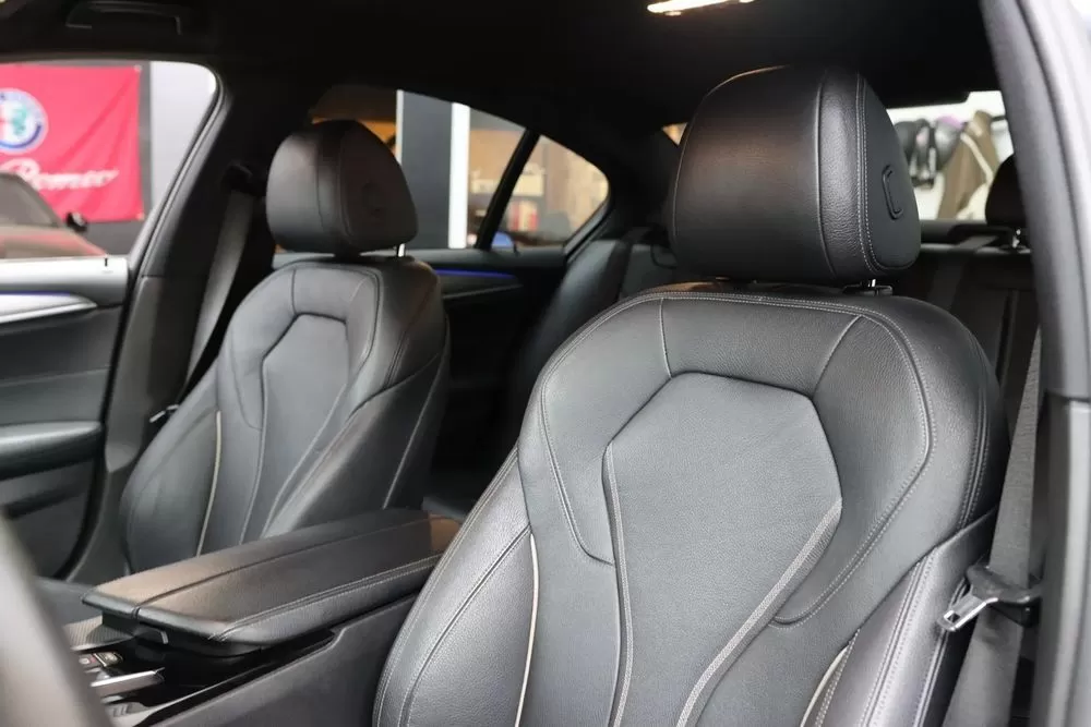 BMW 530e - foto 8