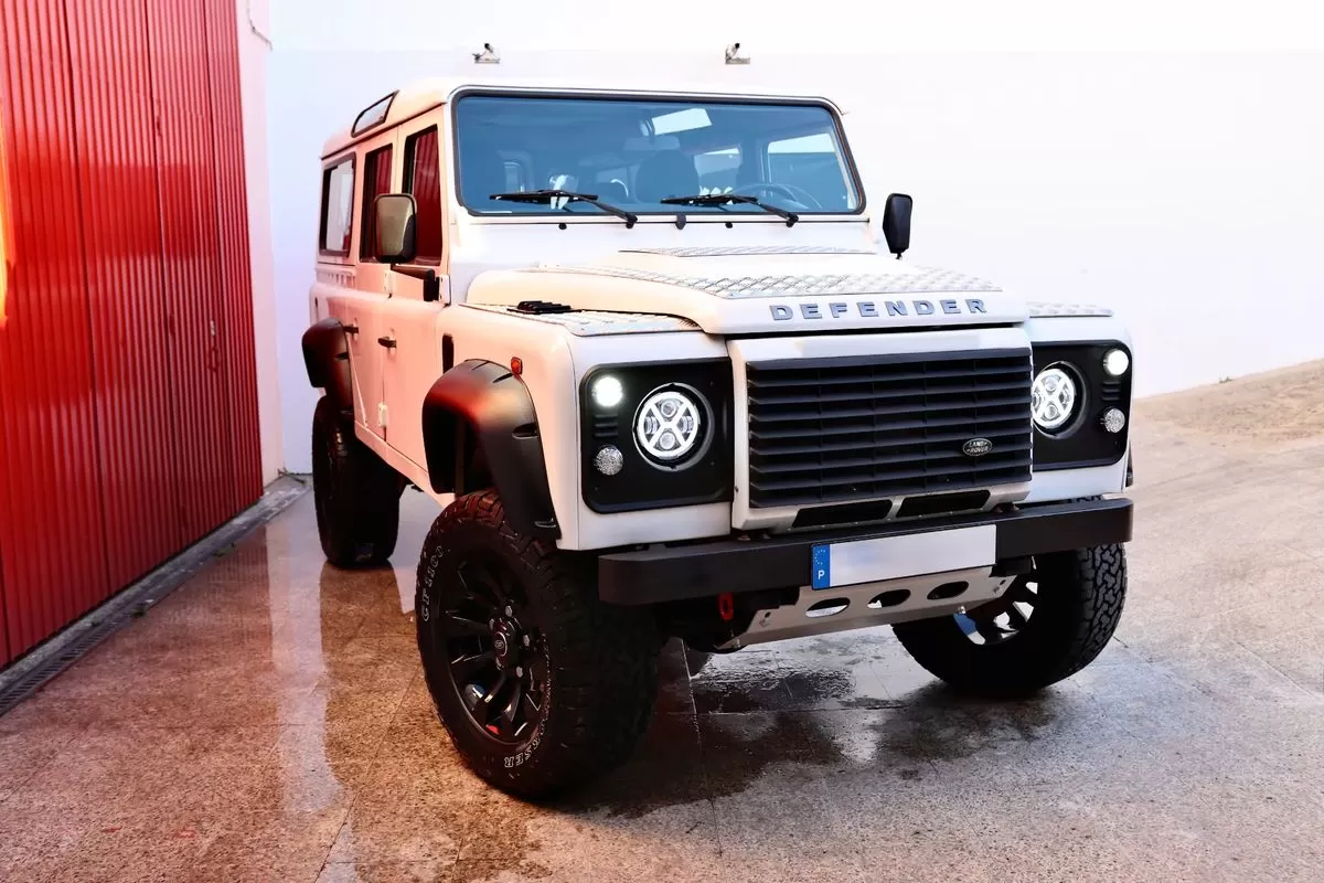 Land Rover Defender  110 Dpf Adventure