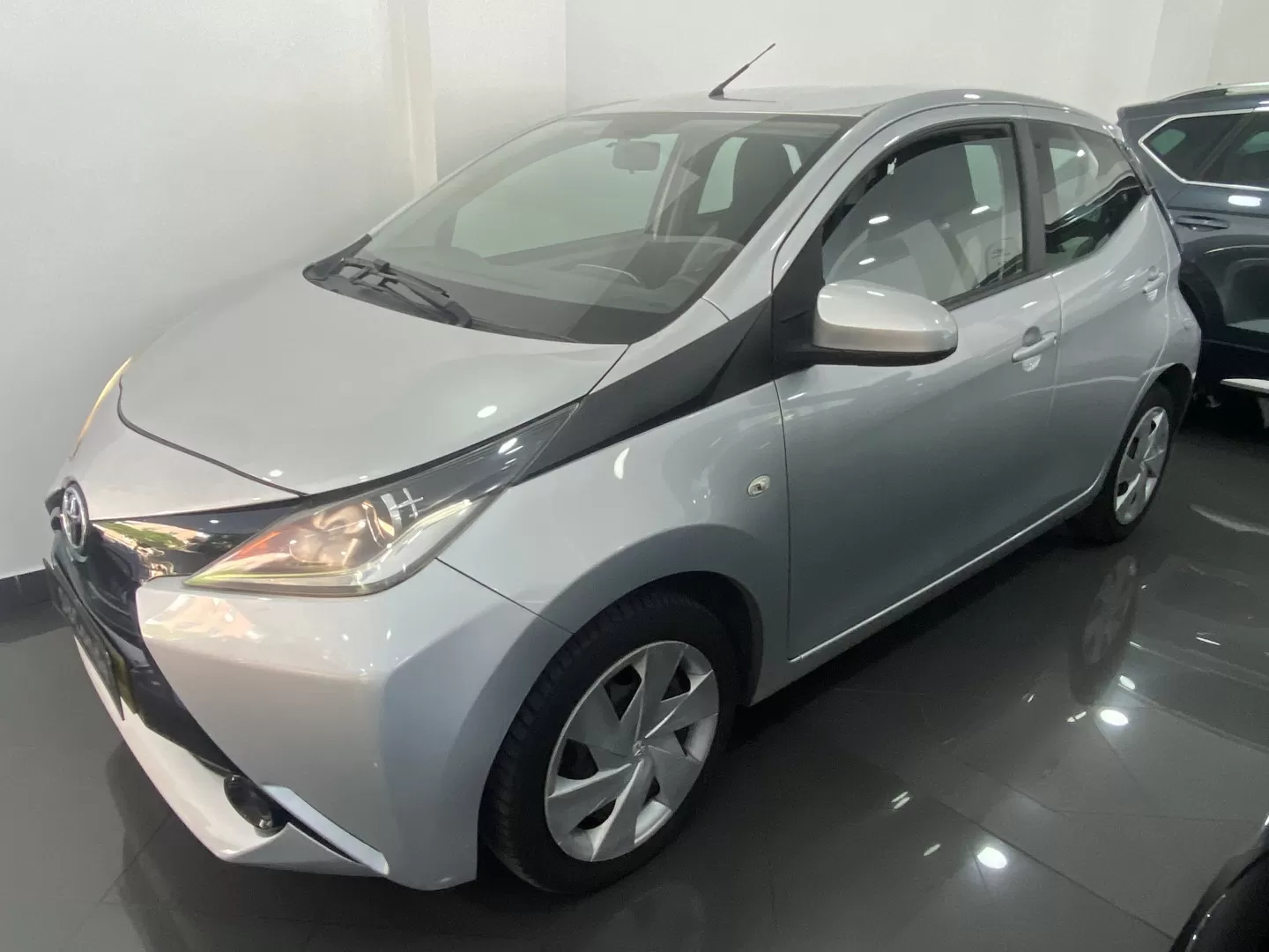 Toyota Aygo 1.0 X-Play+AC+X-Touch - foto 4