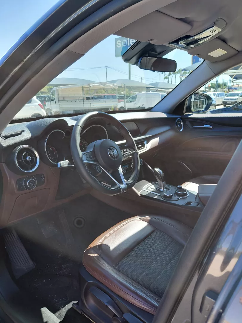 Alfa Romeo Stelvio 2.2 D AT8 - foto 3