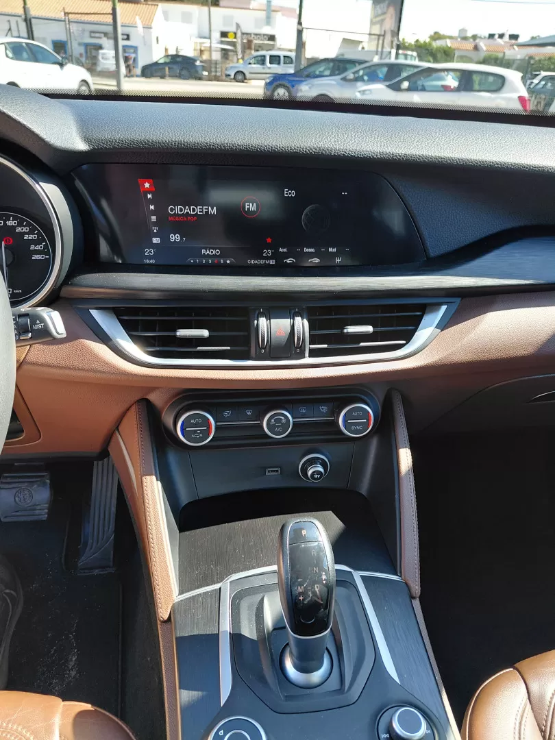 Alfa Romeo Stelvio 2.2 D AT8 - foto 6