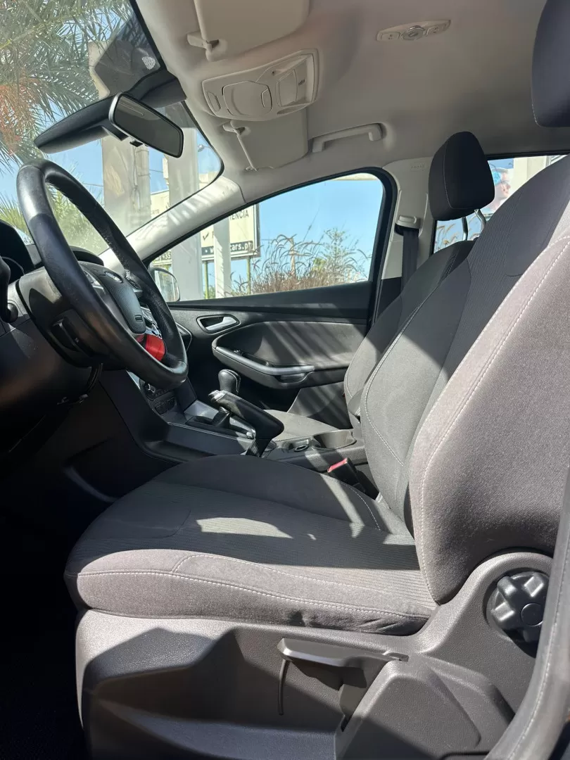 Ford Focus - foto 5