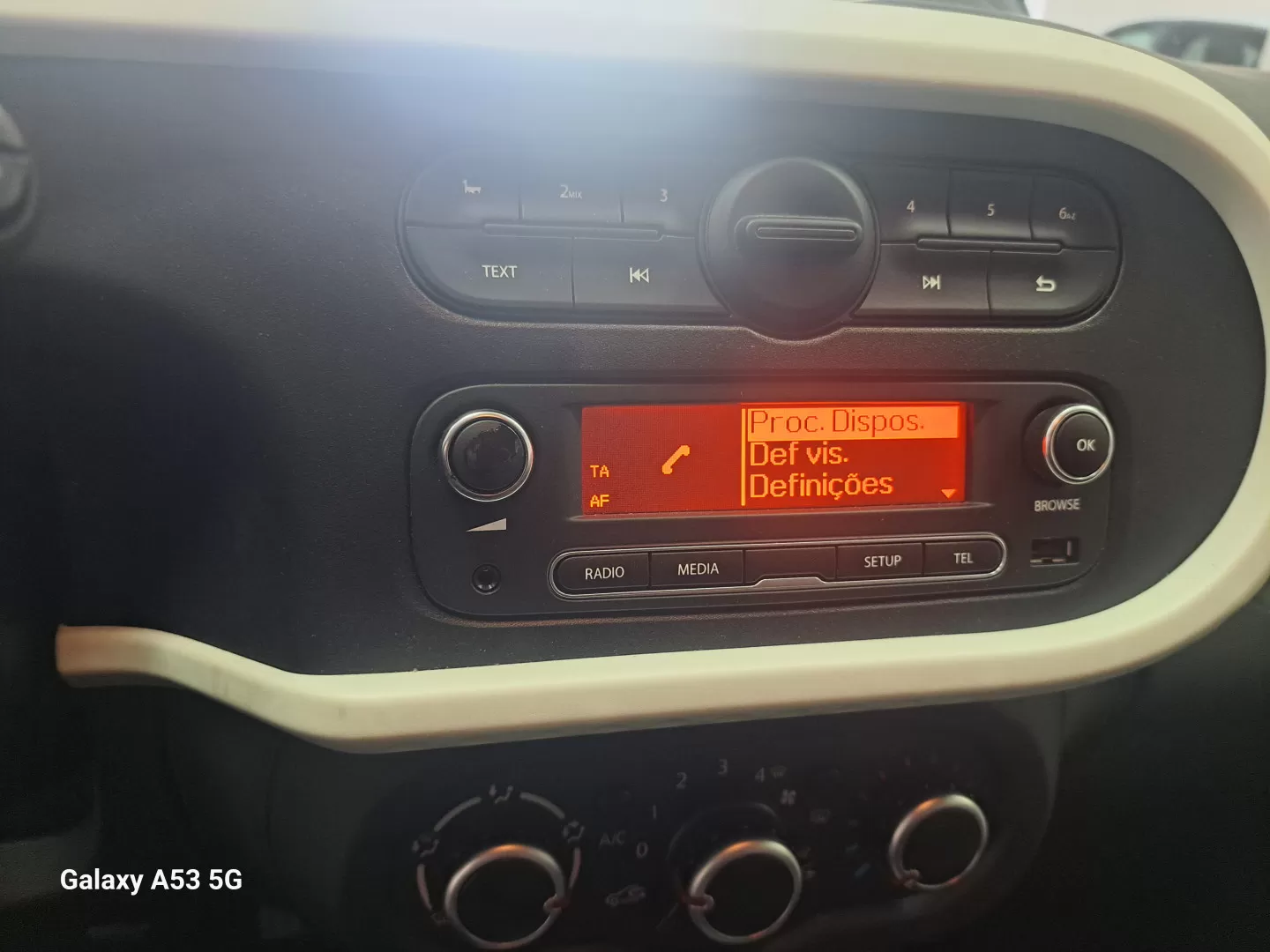 Renault Twingo Signature - foto 6