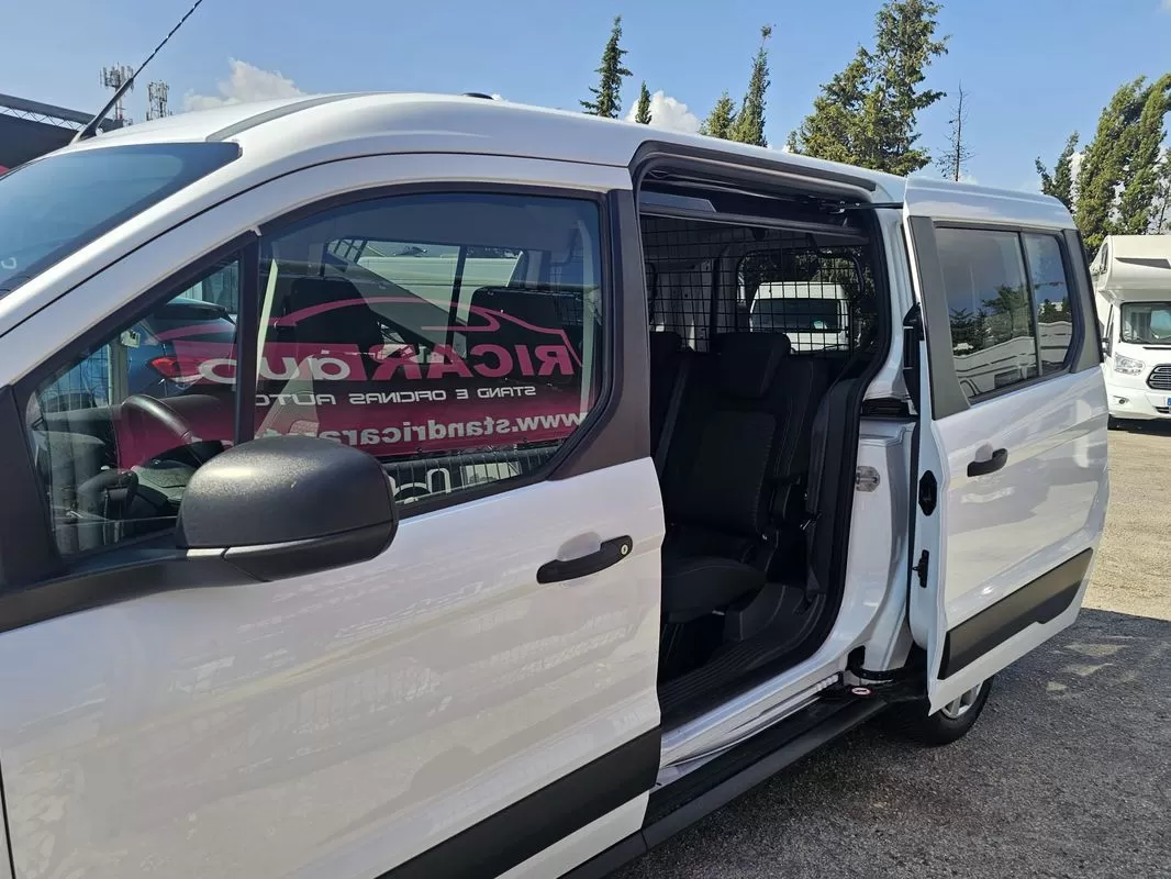 Ford Transit Connect - foto 7