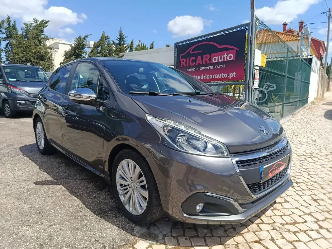 Peugeot 208 1.5 BlueHDi Signature