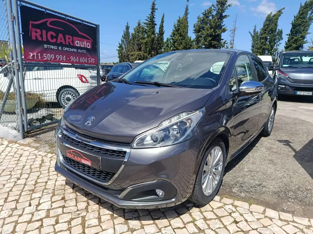 Peugeot 208 1.5 BlueHDi Signature - foto 2
