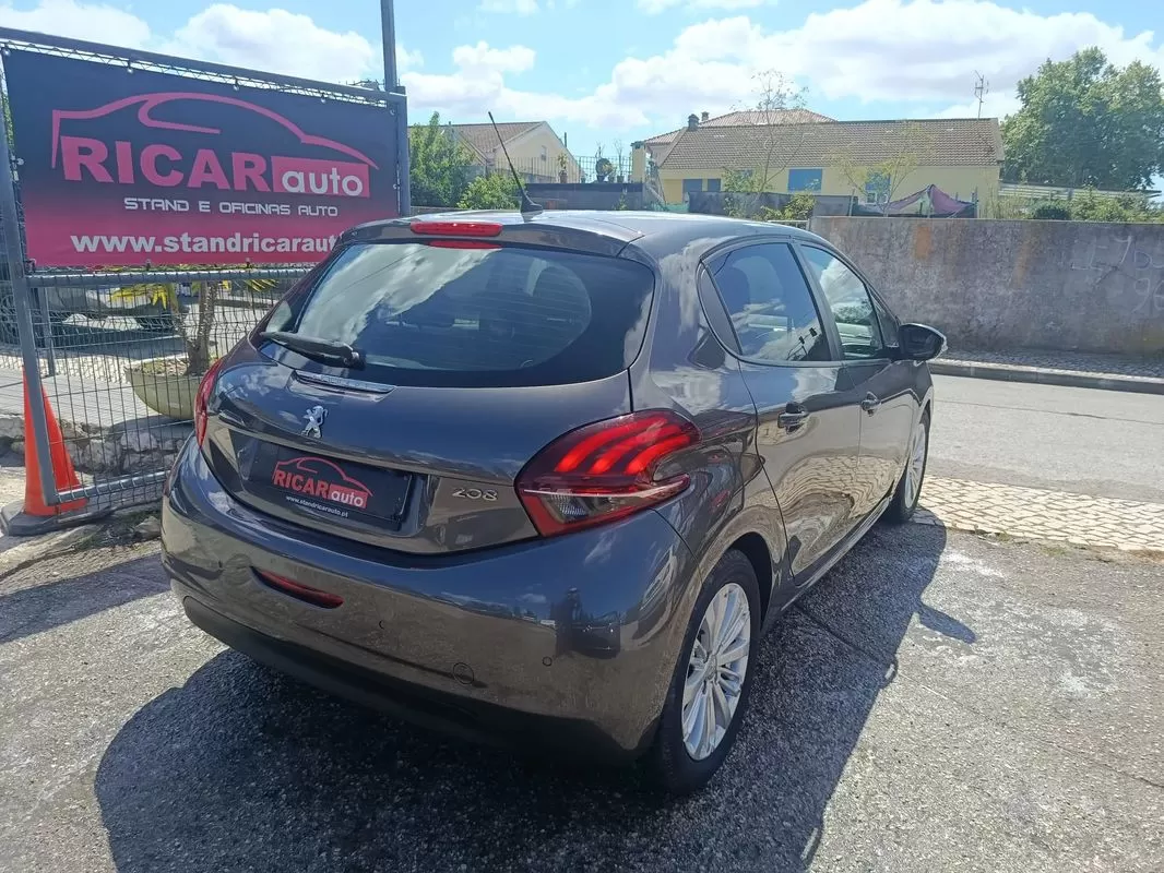 Peugeot 208 1.5 BlueHDi Signature - foto 4