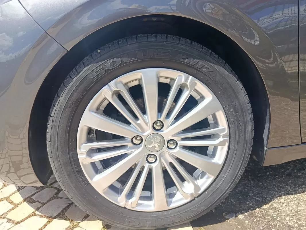 Peugeot 208 1.5 BlueHDi Signature - foto 7