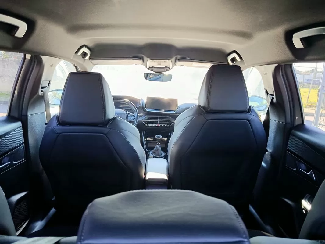 Peugeot 2008  Puretech 130 Gt Pack - foto 4