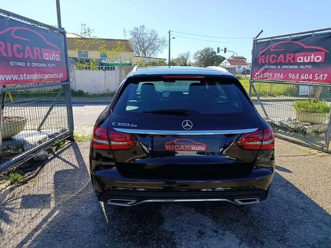 Mercedes-Benz C 300  De T 9g  Tronic Amg Line - foto 3