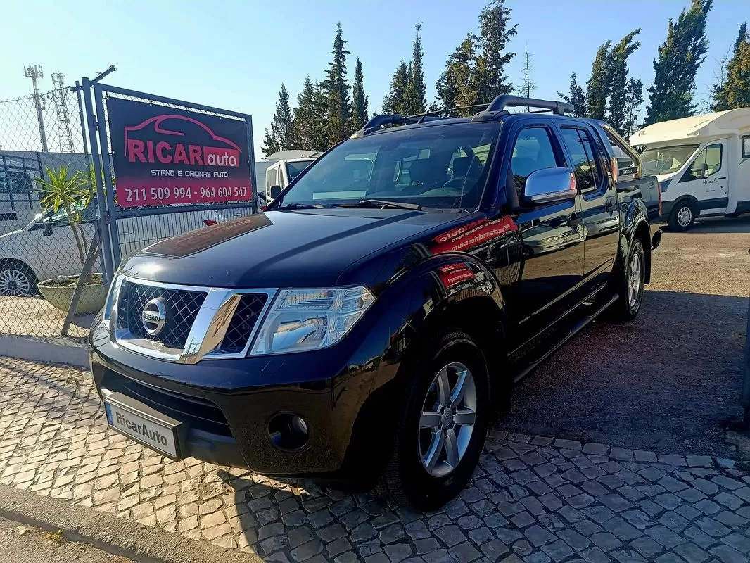 Nissan Navara 2.5 dCi CD LE 4WD - foto 2