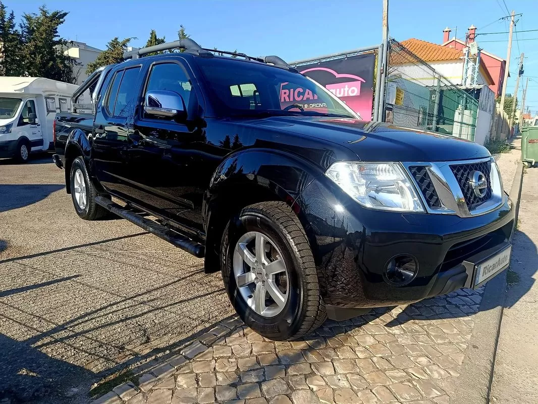Nissan Navara 2.5 dCi CD LE 4WD - foto 3