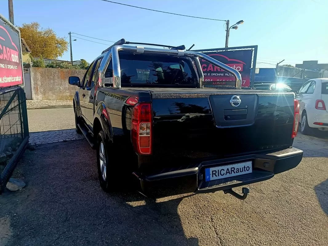 Nissan Navara 2.5 dCi CD LE 4WD - foto 6