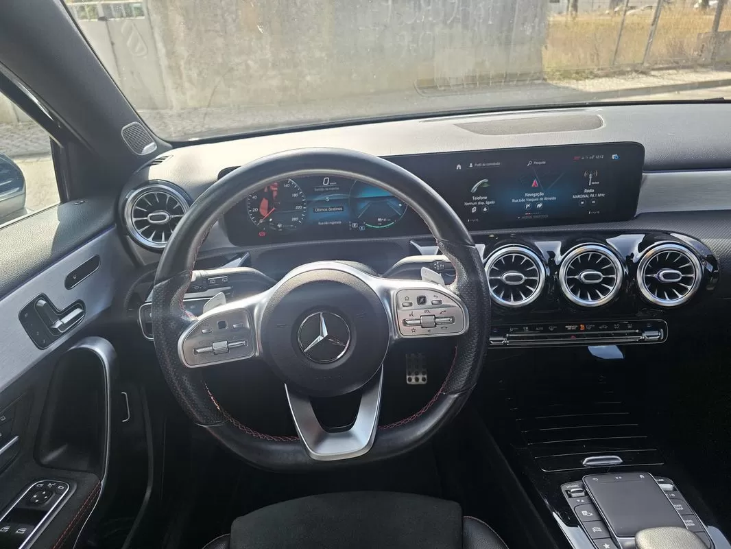 Mercedes-Benz A 250 e AMG Line - foto 8