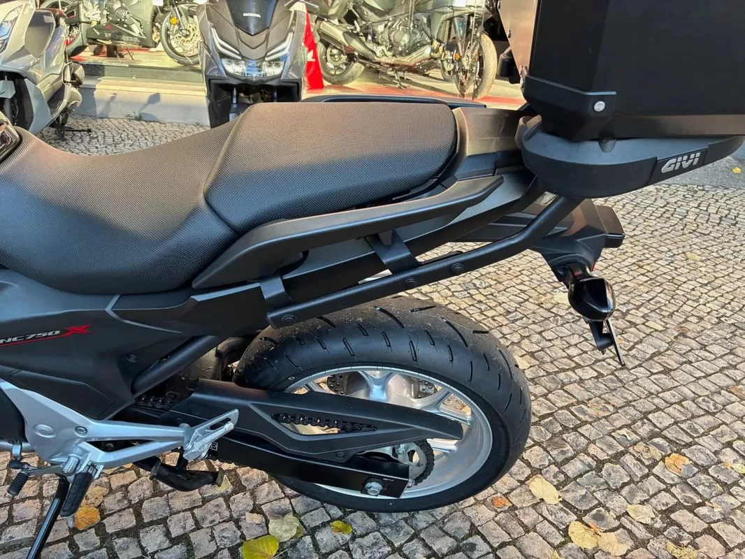 Honda NC750X - foto 5