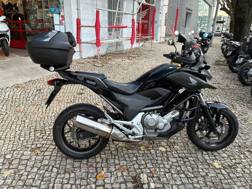 Honda NC700X - foto 3