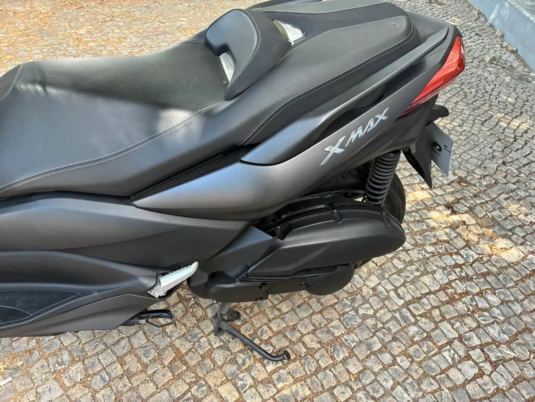 Yamaha X-Max - foto 2