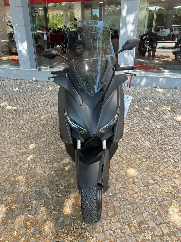 Yamaha X-Max - foto 6
