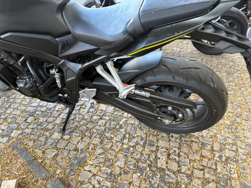 Honda CBR 650 R - foto 8