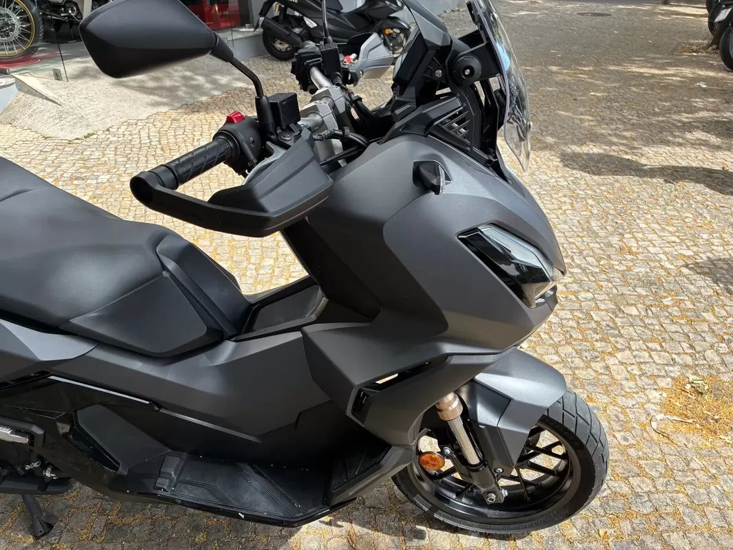 Honda ADV 350 - foto 5