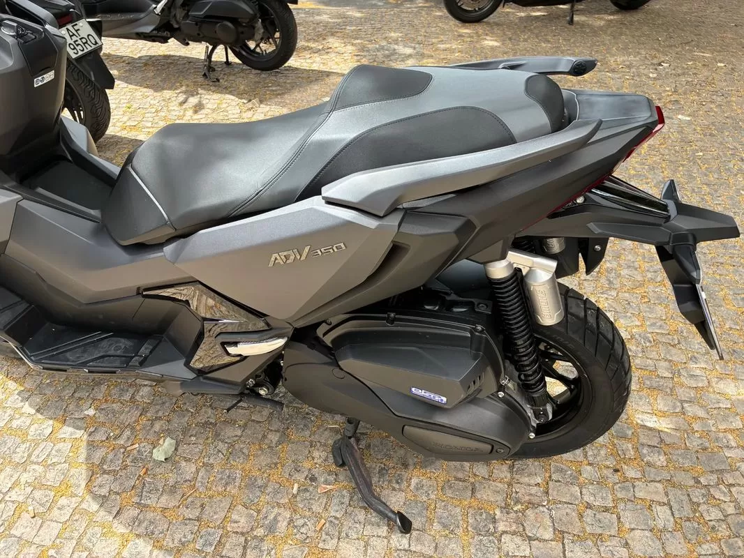 Honda ADV 350 - foto 8