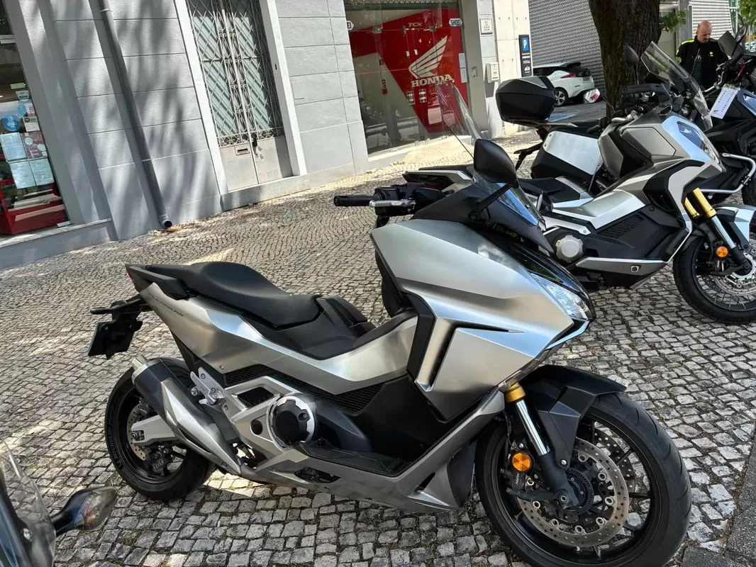 Honda Forza 750 IA - foto 3