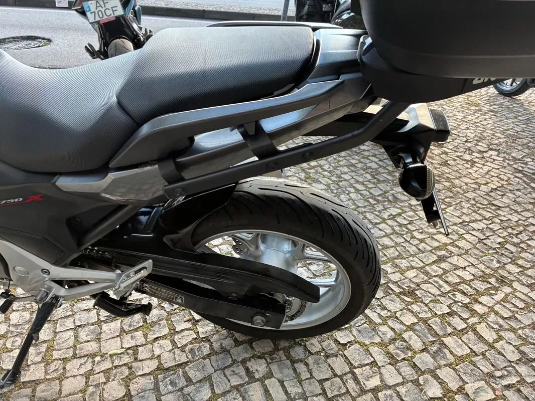 Honda NC750X XA - foto 6