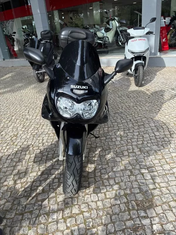 Suzuki GSX  750 F - foto 2
