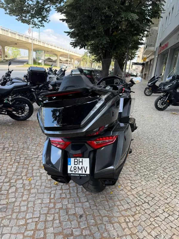 Honda Goldwing - foto 2