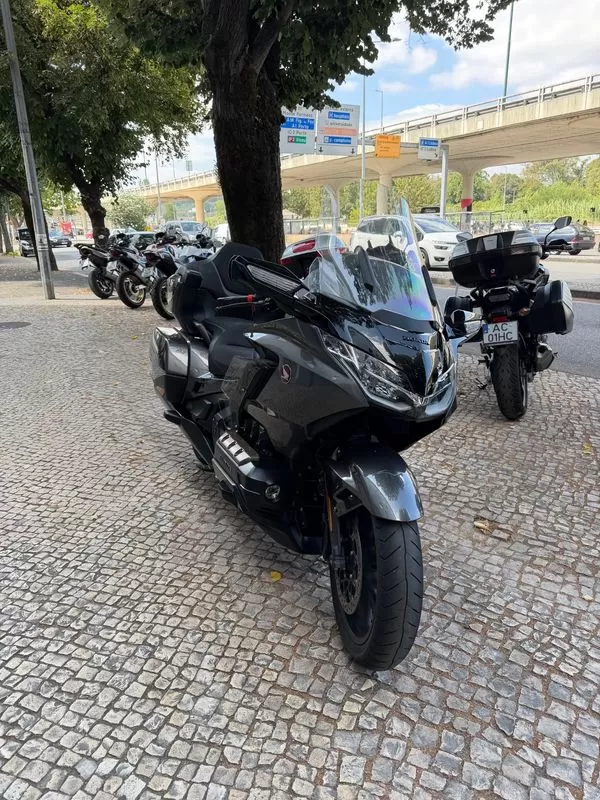 Honda Goldwing - foto 5