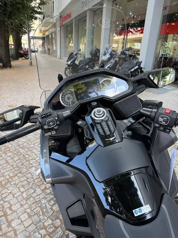 Honda Goldwing - foto 6