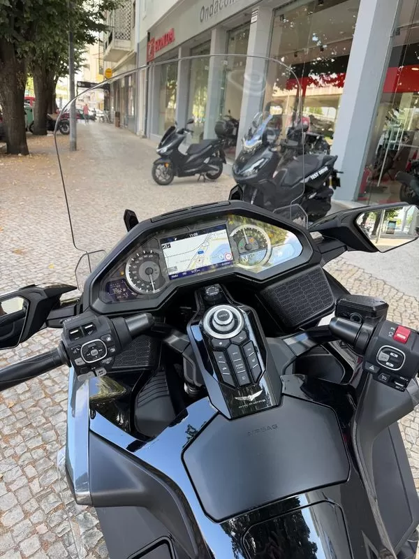 Honda Goldwing - foto 7