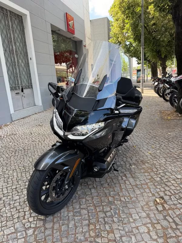 Honda Goldwing - foto 8