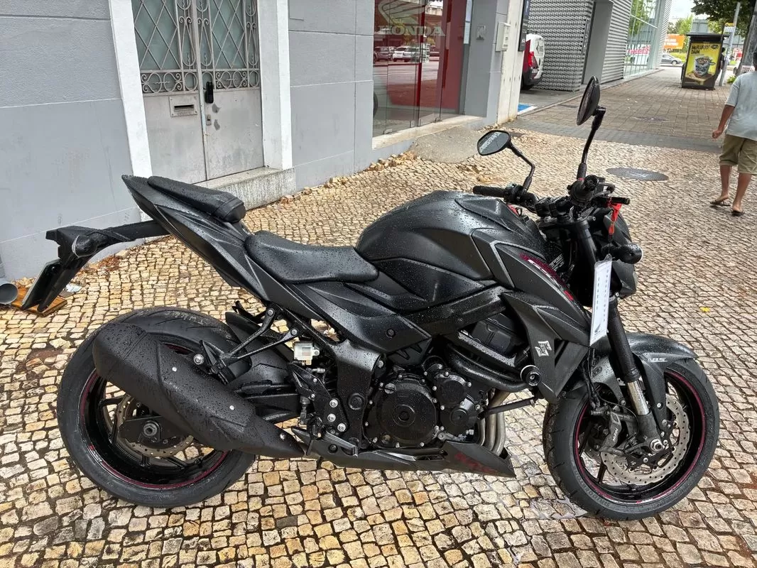 Suzuki GSX  750 S - foto 3