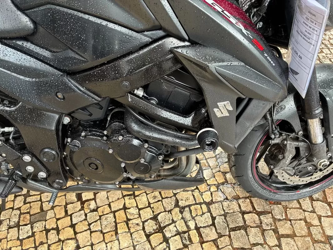 Suzuki GSX  750 S - foto 6