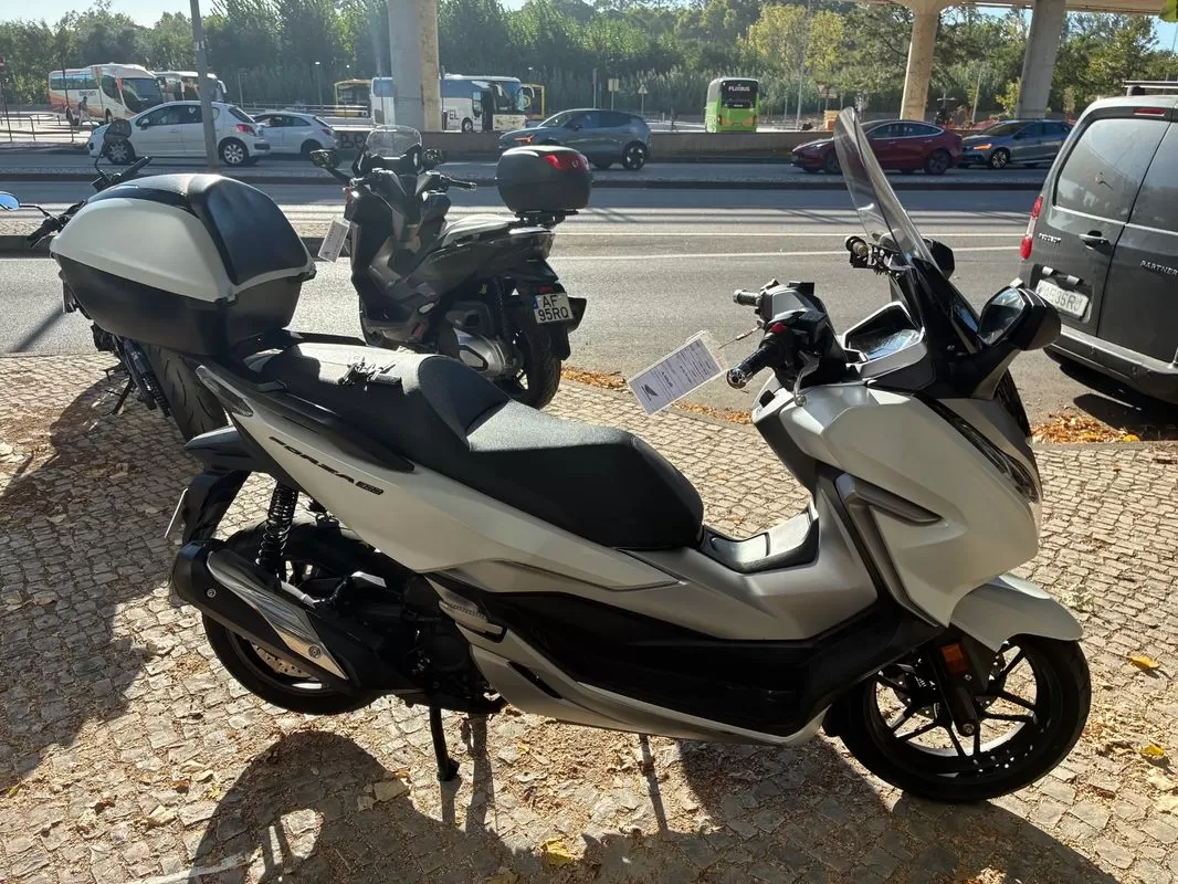 Honda Forza 300 IA - foto 2