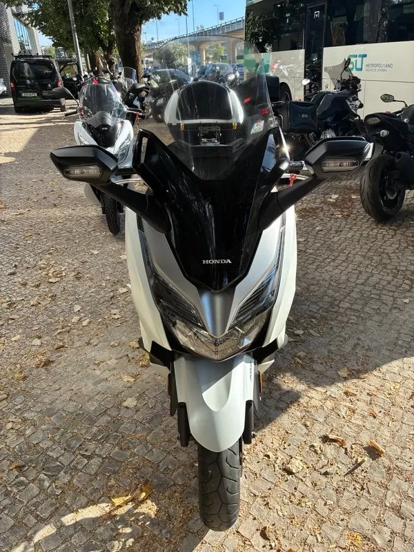 Honda Forza 300 IA - foto 3